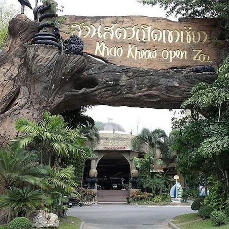 Oyo 536 Reuan Kanthima Ban Laem Chabang Ngoại thất bức ảnh