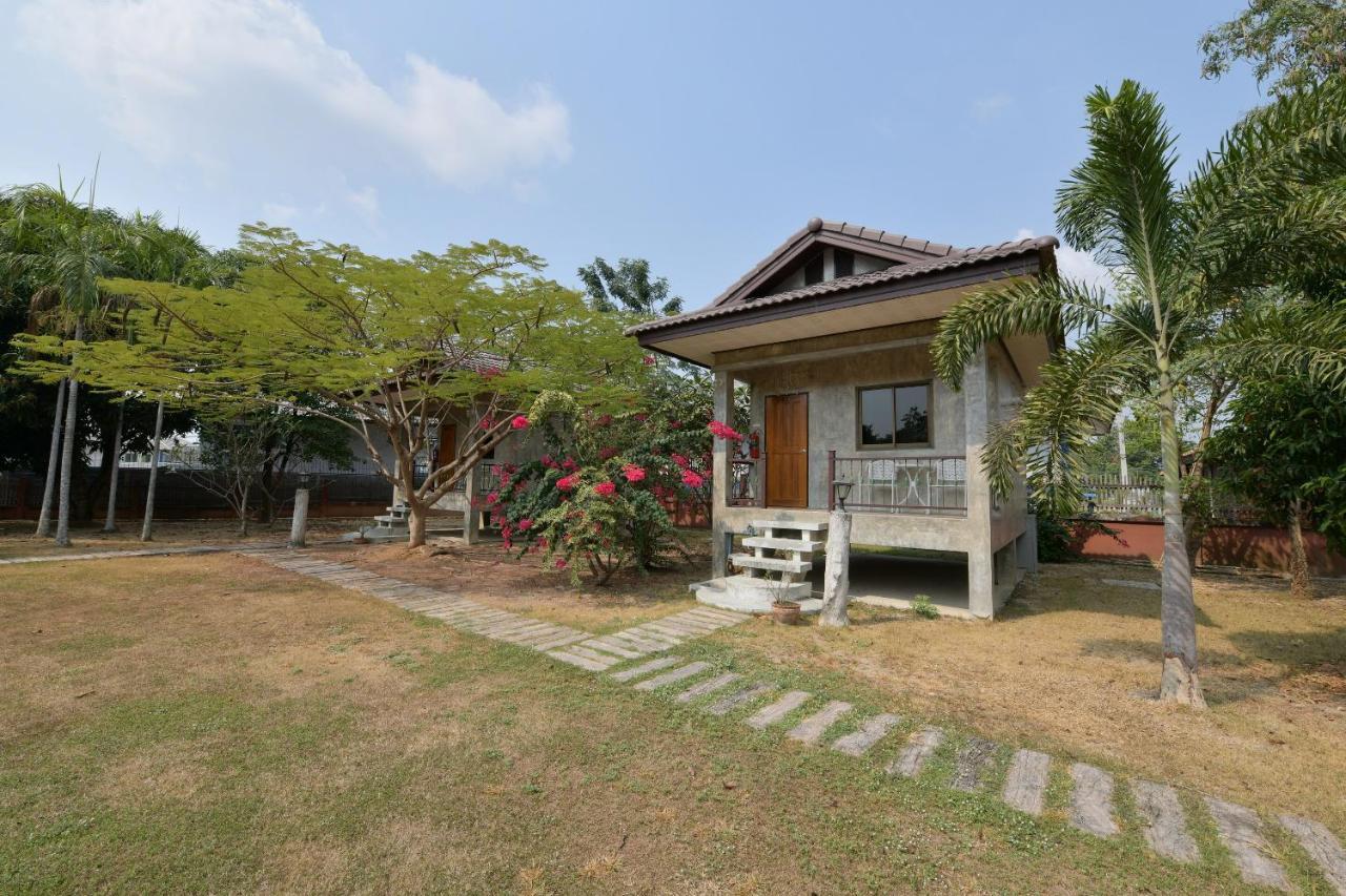 Oyo 536 Reuan Kanthima Ban Laem Chabang Ngoại thất bức ảnh