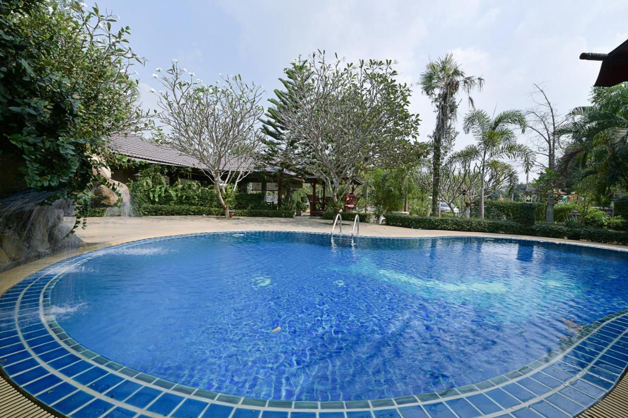 Oyo 536 Reuan Kanthima Ban Laem Chabang Ngoại thất bức ảnh