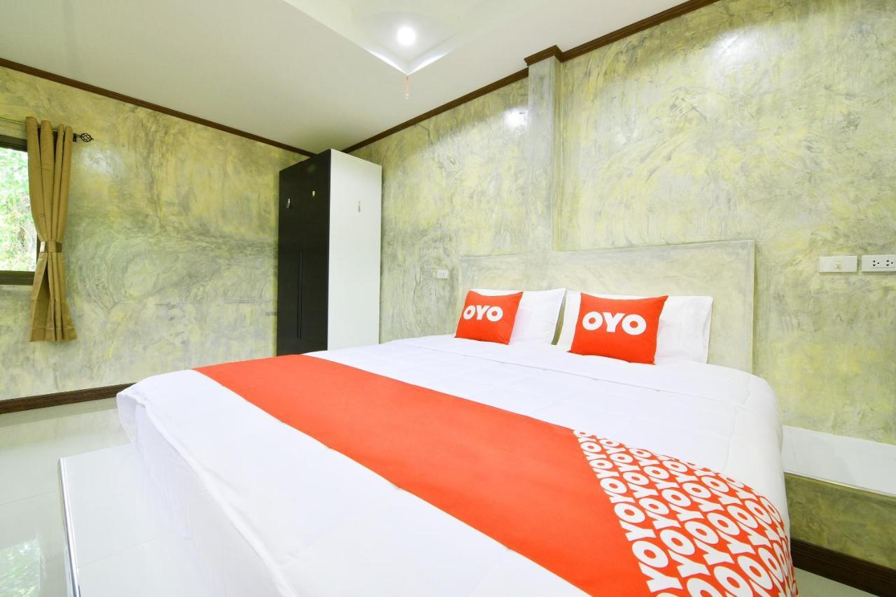Oyo 536 Reuan Kanthima Ban Laem Chabang Ngoại thất bức ảnh