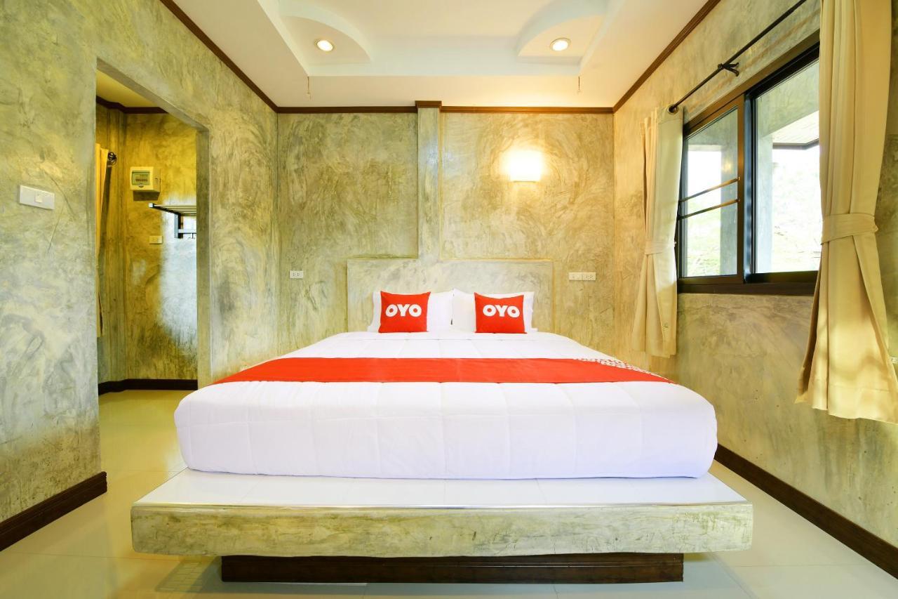 Oyo 536 Reuan Kanthima Ban Laem Chabang Ngoại thất bức ảnh