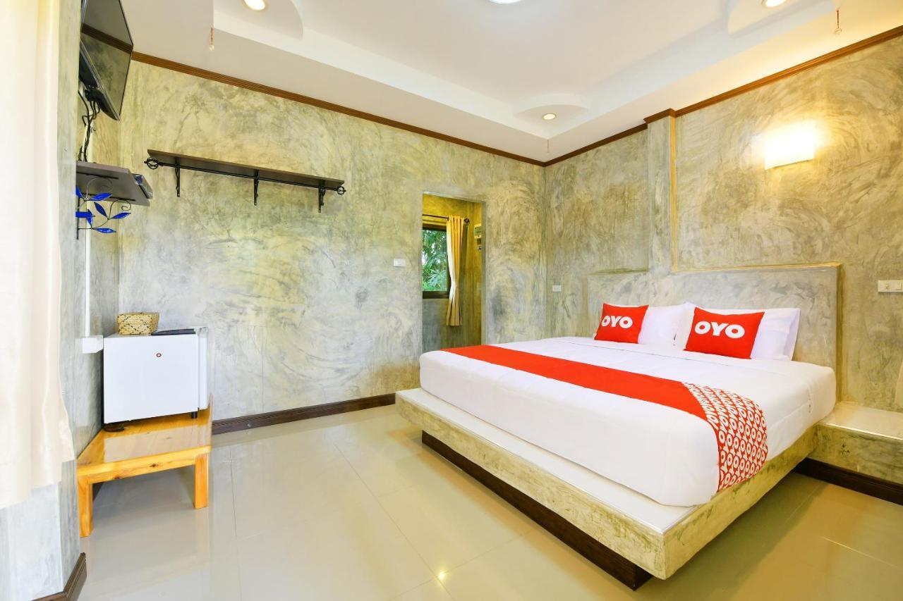 Oyo 536 Reuan Kanthima Ban Laem Chabang Ngoại thất bức ảnh