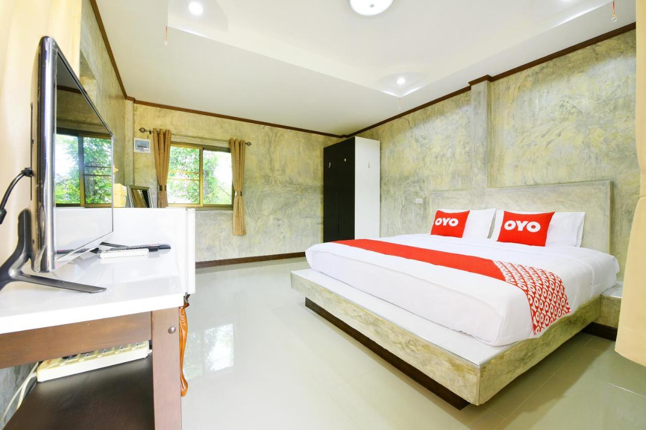 Oyo 536 Reuan Kanthima Ban Laem Chabang Ngoại thất bức ảnh