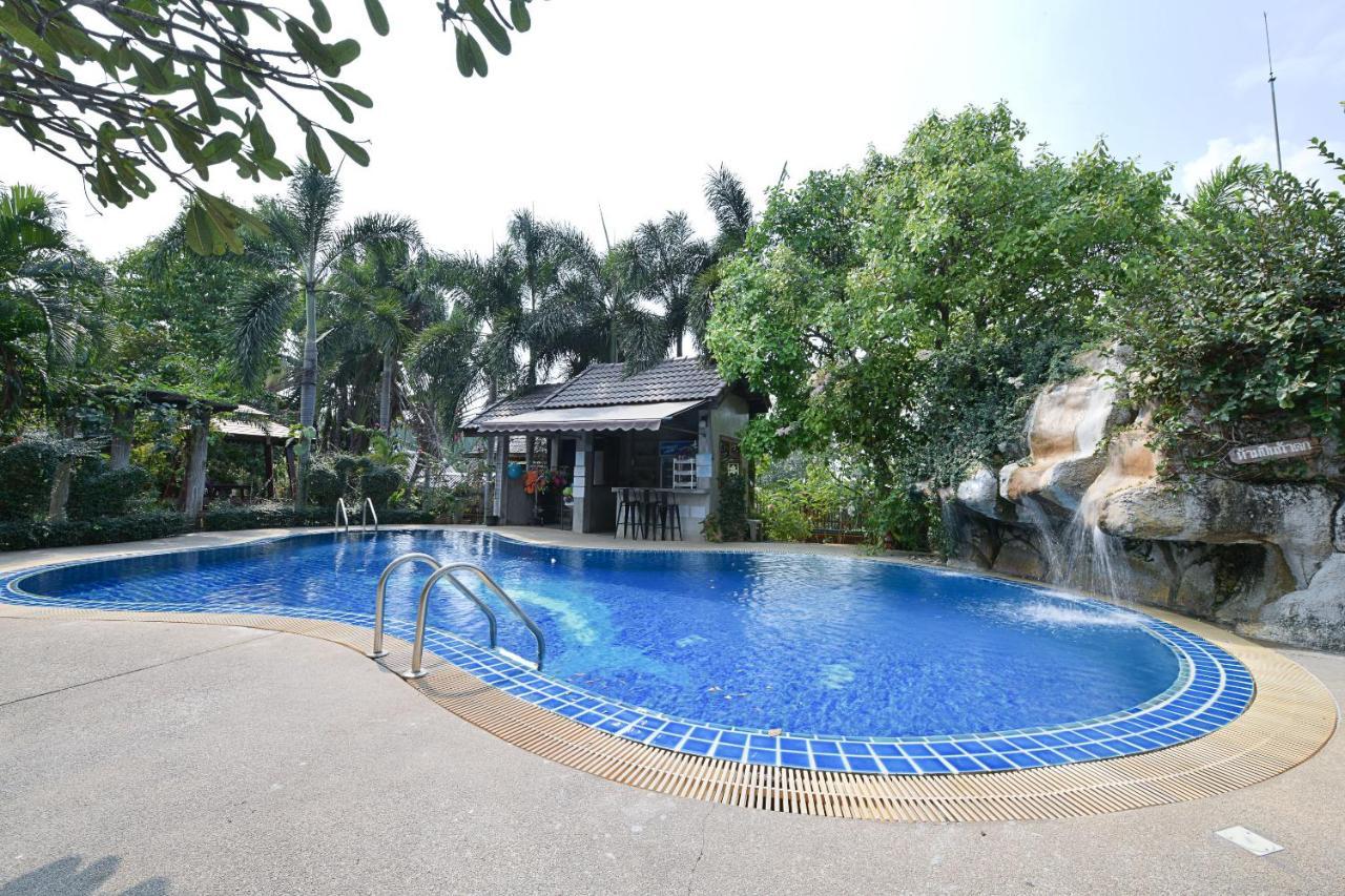 Oyo 536 Reuan Kanthima Ban Laem Chabang Ngoại thất bức ảnh