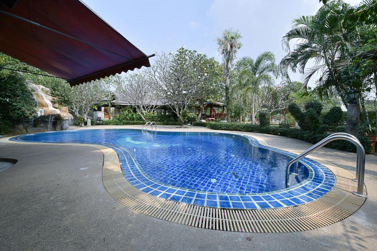 Oyo 536 Reuan Kanthima Ban Laem Chabang Ngoại thất bức ảnh